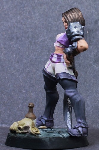 Dungeons and Dragons bemalt 3D gedruckt Miniatur weiblicher Söldner, DnD - Bild 4 von 5