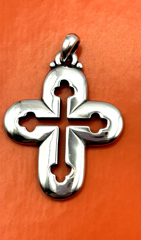 Colgante cruzado calado de plata de ley 925 retirado James Avery Foto 3 de 4
