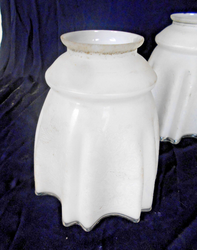 JUEGO DE 4 CORTINAS DE LUZ VICTORIANAS DE VIDRIO DE LECHE CON VOLANTES ~ ARAÑA COLGANTE - Imagen 2 de 7