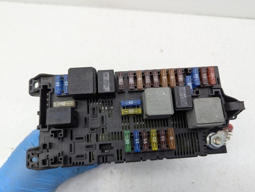 MERCEDES CLS W219 '05-08 FUSE BOX GENUINE 2115457001 - Picture 5 of 7