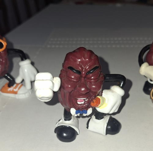 Vintage CALIFORNIA RAISINS 1987 Post Raisin Bran Figurine Collection. - Picture 4 of 6