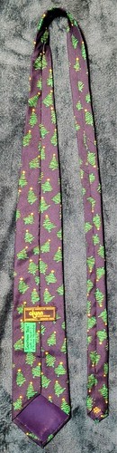 Alynn Neckwear Christmas Tree (With a Twist) Tie - 100% Silk - Picture 2 of 7