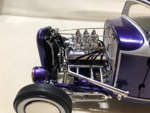 FORD 1932 GRAND NATIONAL DEUCE #4 PURPLE 5 WINDOW NON FENDERED 1/18 ACME - Picture 8 of 11