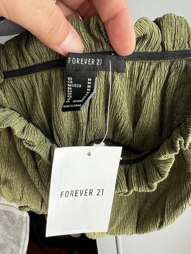 Forever 21 Ruffle Trim Cropped Cami Medium Green Adjustable Straps NWT - Picture 3 of 5