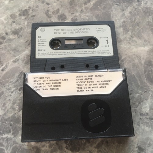 The Doobie Brothers, The Best Of The Doobies Album Cassette - Picture 2 of 2