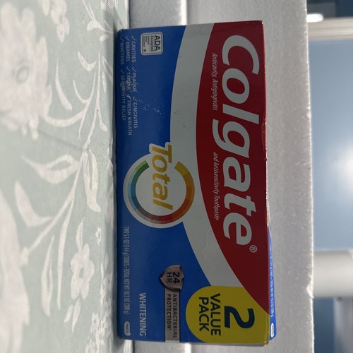 Colgate Total Whitening Toothpaste, Mint, 2 Pack, 5.1 Oz Tubes