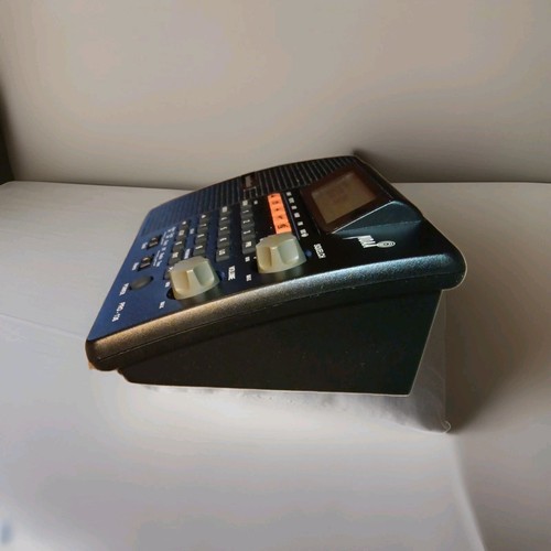 Nice Radio Shack Pro-136 Desktop Scanner/Clean & Complete - Zdjęcie 2 z 9