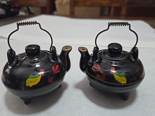 Vintage Redware Japan schwarze Teekanne Salz und Pfefferstreuer - Bild 1 von 6