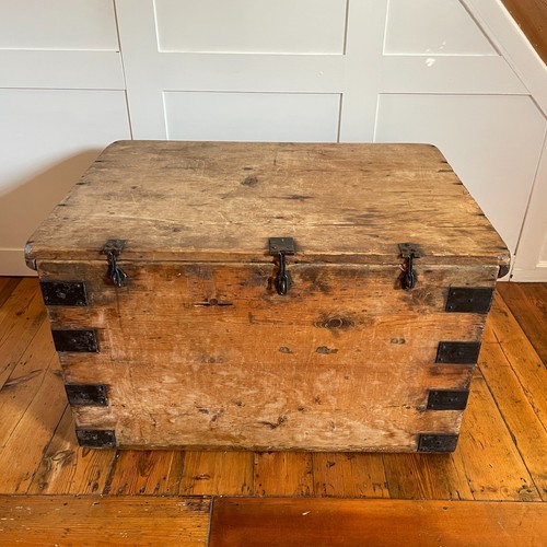 Vintage Large Wooden Storage Chest Trunk Blanket Box Metal Handles Antique Style - Picture 6 of 14