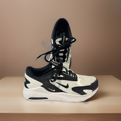 Nike Air Max Bolt Sneaker Air Cushioning CU4152-101 Size 6
