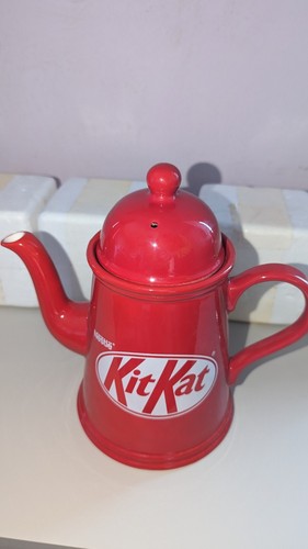 Nestle Kit Kat Novelty Tea Pot & 4x Kit Kat Branded Cups Mugs - Picture 2 of 11
