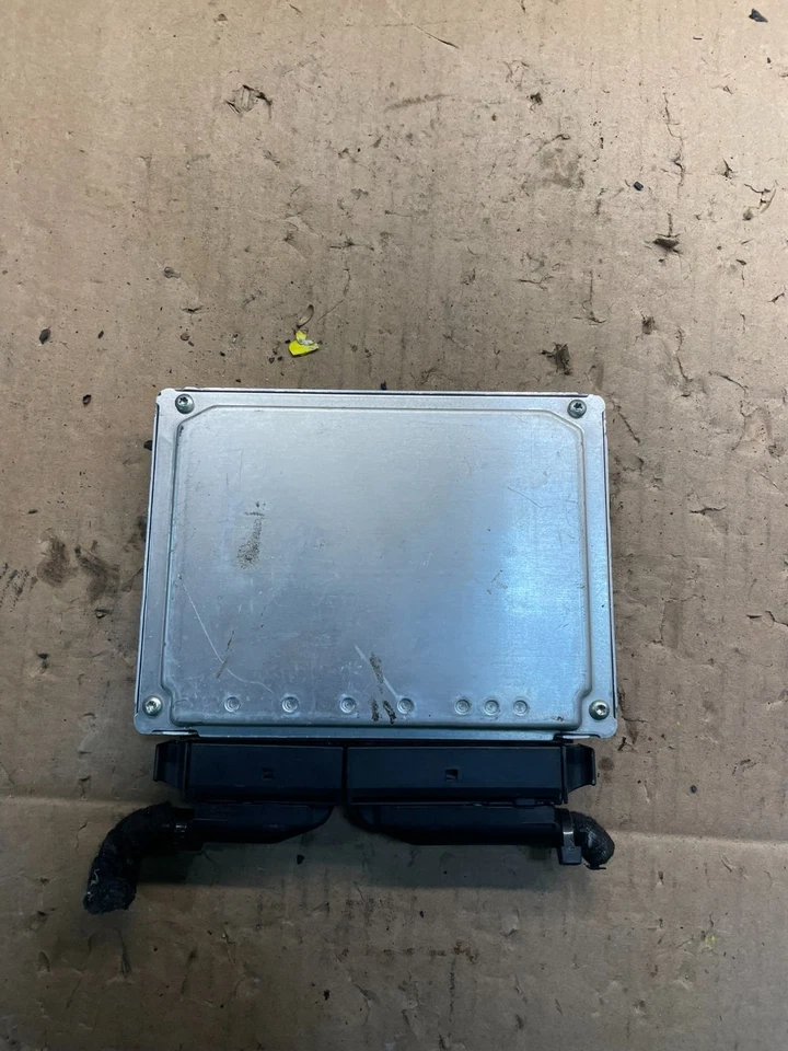 Volkswagen Passat 2004 1,8 L unidad de control del motor ECM ECU OEM u1868 DG Foto 3 de 4