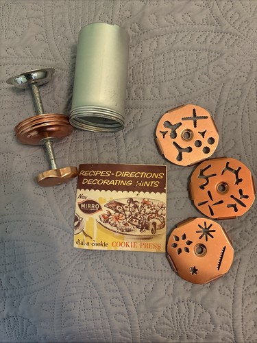 Vintage Mirro Dial-A-Cookie Cookie Press Holiday Cookie Making With Book - Picture 4 of 4