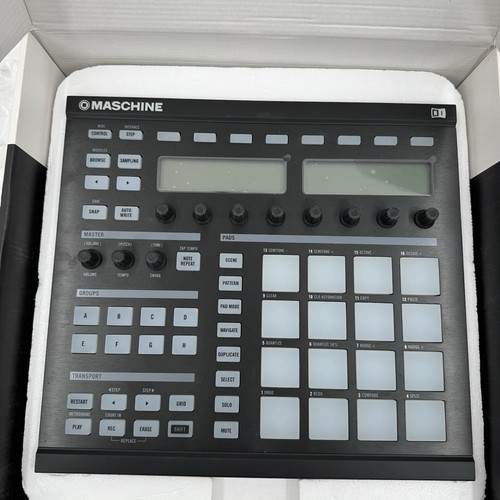 Native Instruments MASCHINE STUDIO Black – Groove Production Controller New - Picture 12 of 17