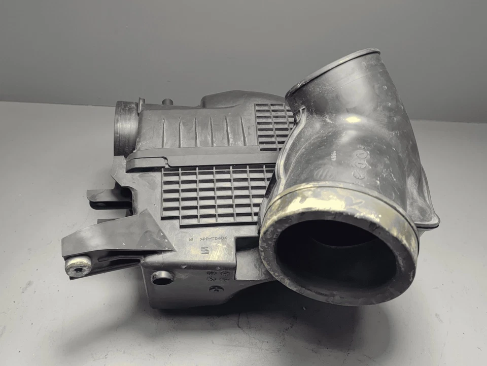 Filtro limpiador de admisión de aire del motor Honda Ridgeline 2017-2025 caja OEM Foto 2 de 4