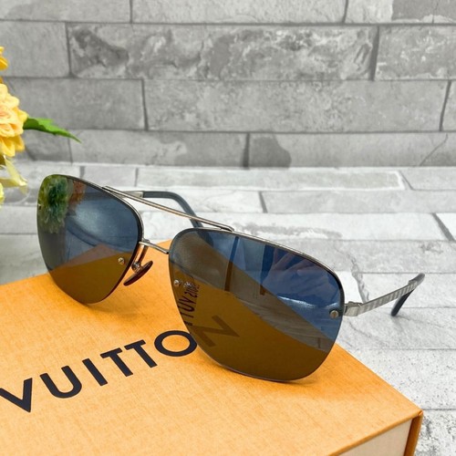 Louis Vuitton Dark Grey Damier Socoa Aviator Sunglasses in Blue - Picture 10 of 10