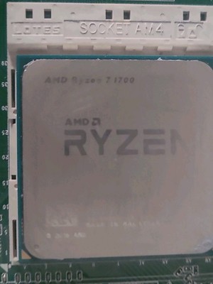 AMD Ryzen 7 1700 - 3 GHz (YD1700BBM88AE) Processor