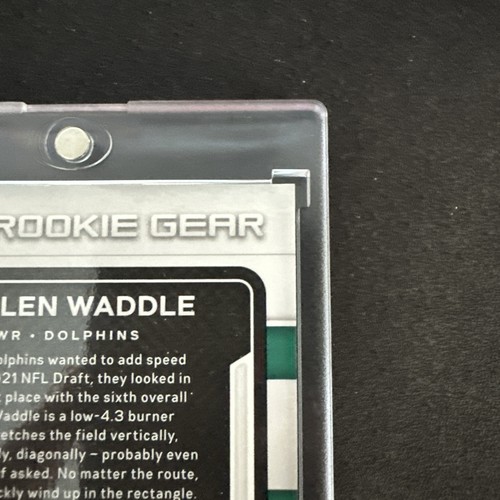 2021 Panini Prizm Rookie Gear Jaylen Waddle RG-8 Silver Prizm MEM RC Dolphins - Picture 8 of 10