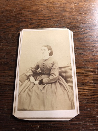 Vintage viktorianisches Frauenkleid CDV Foto Foto Barre Vermont