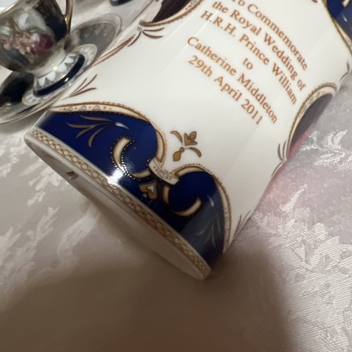 ROYAL CREST TEA MUG “ ROYAL WEDDING OF H.R.H. PRINCE WILLIAM TO CATHERINA - Picture 7 of 7
