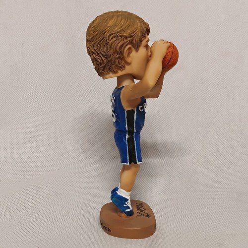 Kyle Korver Creighton Bluejays Autographed Bobblehead #25 - Picture 4 of 11