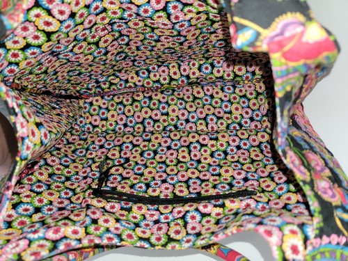 Vera Bradley Paisley Retired Pattern daisys on inside Large Hobo Bag purse - Picture 17 of 23