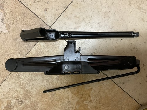 2013-2014 Ford Fusion Tire Jack and Wrench OEM - Picture 2 of 6