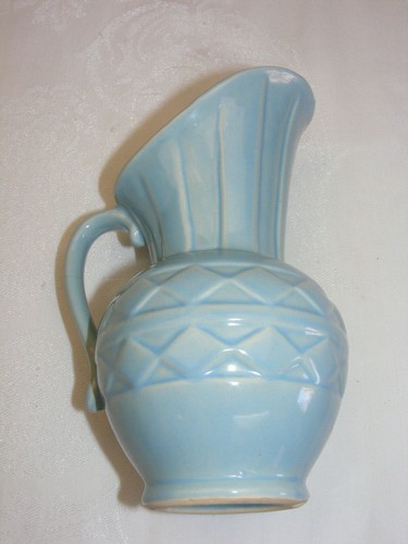 Vintage Shawnee Art Pottery Blue Pitcher USA #808 22 Oz Diamond Cut Design - Picture 6 of 7