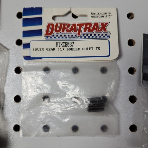 Duratrax Parts Lot ~ 8 Items ~ Thunder Quake ~ Vintage NIP NOS RC - Picture 3 of 7