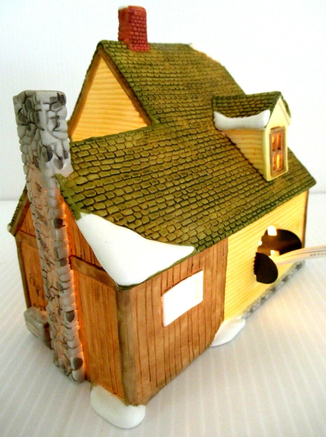 DEPT 56 "LIVERY STABLE & BOOT SHOP" (1986) ~ ** LIGHTED BUILDING ** NEW ENGLAND - Picture 5 of 10