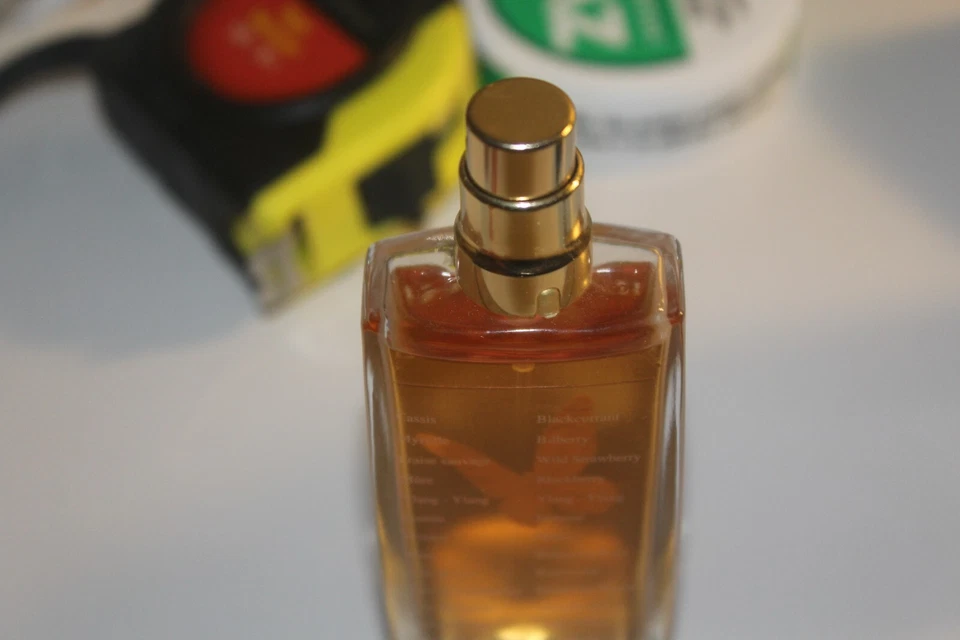 Spray perfume puro Hanae Mori Paris Classic Original para mujer 1,0 oz/30 ml Foto 2 de 3