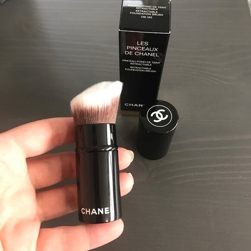 Chanel Retractable Foundation Brush NIB 100% Authentic Guaranteed Ships From USA - Picture 4 of 4