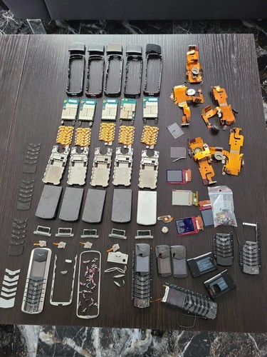 Vertu Signature M genuine parts - Picture 1 of 11