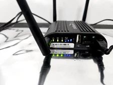 CradlePoint IBR200-10M-VZ with Power Adapter + Antennas Bundle