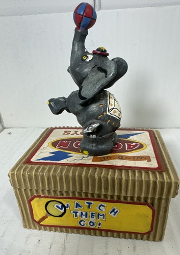 Caja de baratijas de elefante de circo - Imagen 5 de 10