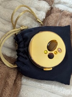 ESTEE LAUDER LUCIDITY MIRROR POWDER COMPACT 2011 LUCK GOLD TONE STONES EMPTY