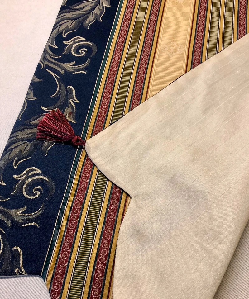 TABLE RUNNER 51" x 19",  PORTOFINO STRIPE, NAVY/RED  - Image 2 of 4