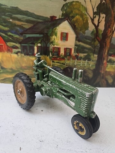 Vintage John Deere Tractor With Driver 1940's Toy - Picture 7 of 8