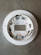 SIEMENS CERBERUS PYROTRONICS DB-11 DETECTOR BASE 500-094151 FREE SHIPPING !!!