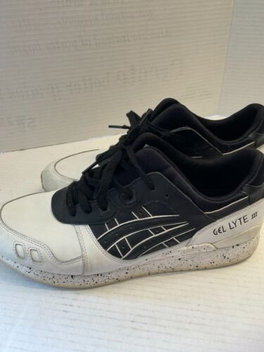 Mens ASICS Gel Lyte III Sneaker Size 11 Black & White