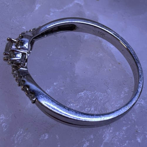 Anillo de compromiso de 3 piedras de diamantes de oro blanco de 10k talla 6,5 1,74 g (AT425-15) {OX} - Imagen 10 de 16