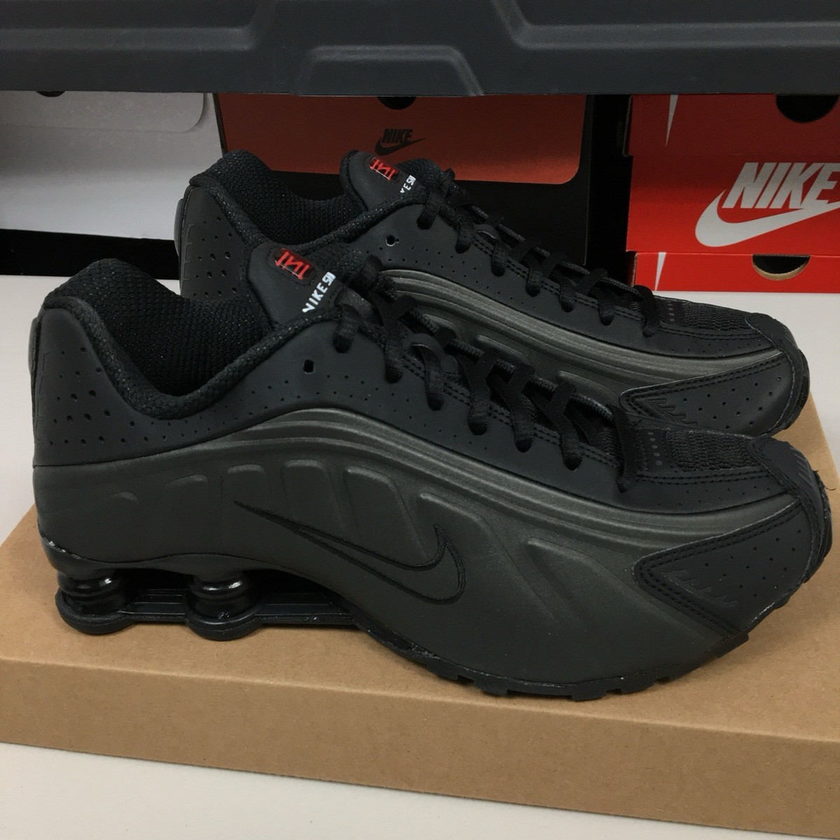 Nike Shox R4 Triple Black 2025 Men's Size 7 HQ1988-001 Shoes