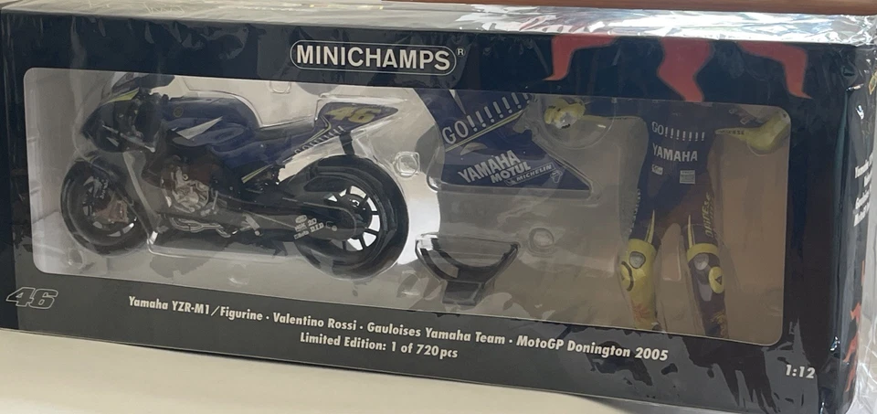 Rossi Model bike & figure Yamaha YZR-M1 MotoGP 2005 Minichamps 122 053146 1:12th - Image 3 of 4
