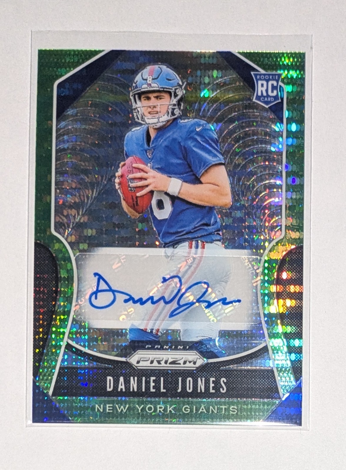 2019 Panini Prizm Daniel Jones Rookie RC Auto Neon Green Pulsar Refractor #302