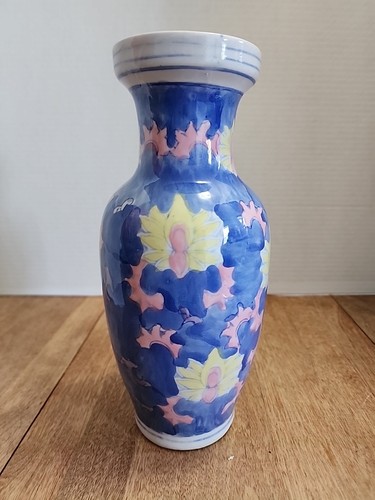Keramik Vase handbemalt 9-3/4" hoch rosa blau gelb Design  - Bild 2 von 8