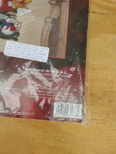 Neu in Verpackung Plaid Bucilla Weihnachten "Noel" Filz Wandbehang Kit #84978 komplett - Bild 2 von 4