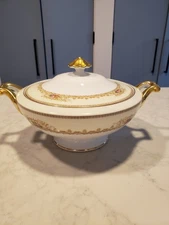 Vintage Meito Japan  Covered Serving Bowl Dish w Lid Vegetables Sm Soup Tureen