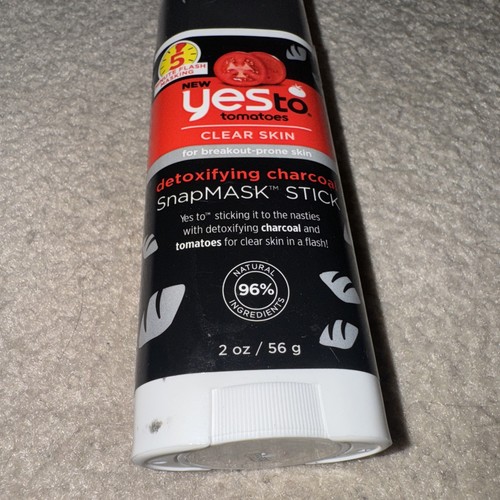 Yes To Tomatoes Detoxifying Charcoal SnapMask Stick for breakout-prone (102) - Picture 2 of 3