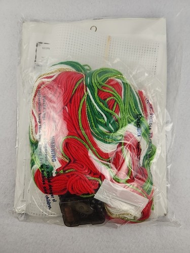 Vintage 1995 Bucilla Christmas Time Clock Plastic Canvas Kit Working Clock NOS - Picture 5 of 6