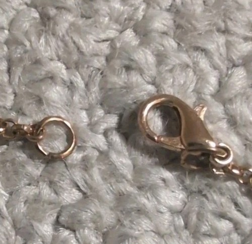 Collar medallón en forma de corazón con 4 paneles en el interior 25 - Imagen 13 de 13